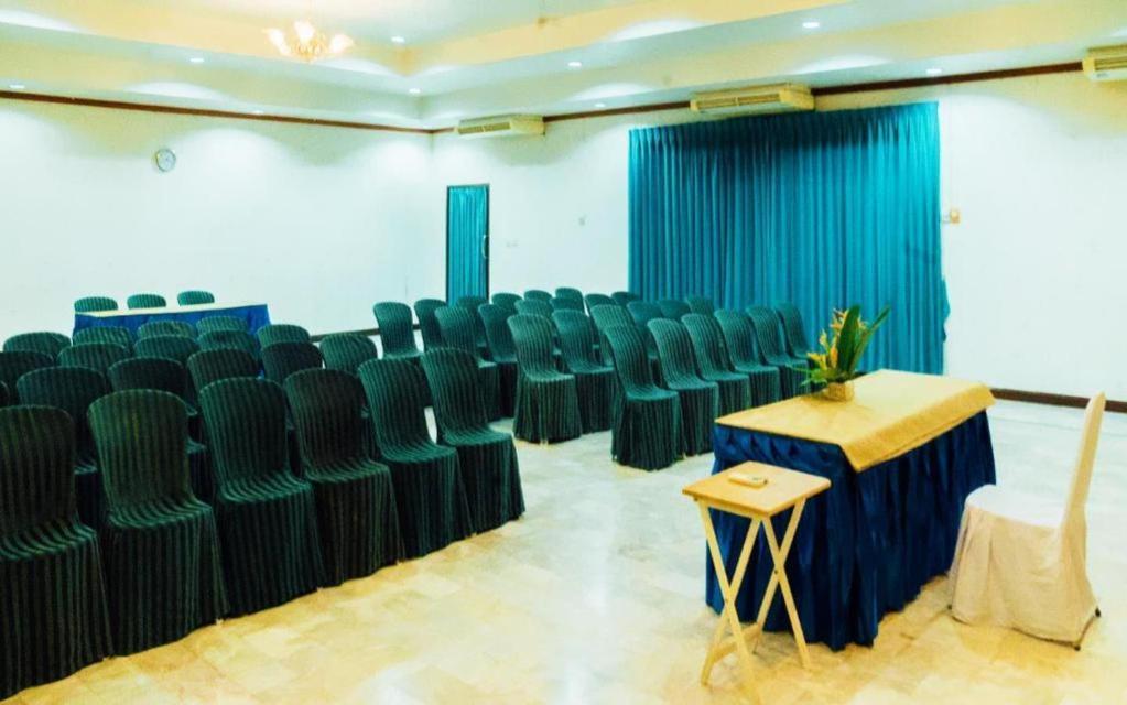 The Pine Resort Pathum Thani Exterior photo