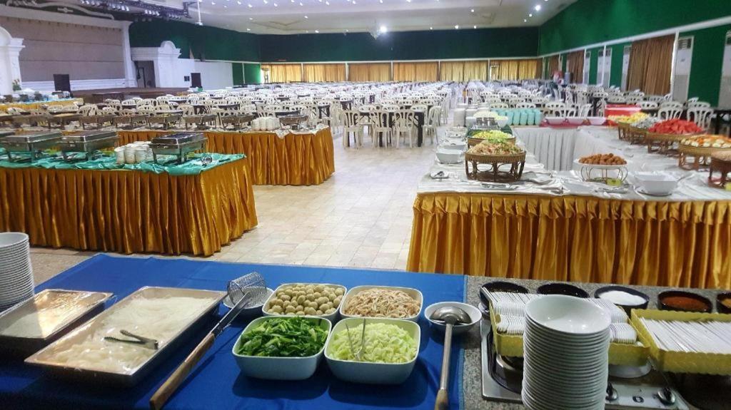 The Pine Resort Pathum Thani Exterior photo