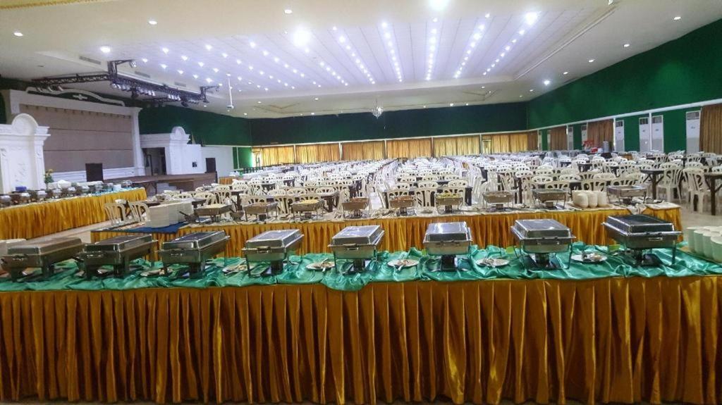 The Pine Resort Pathum Thani Exterior photo