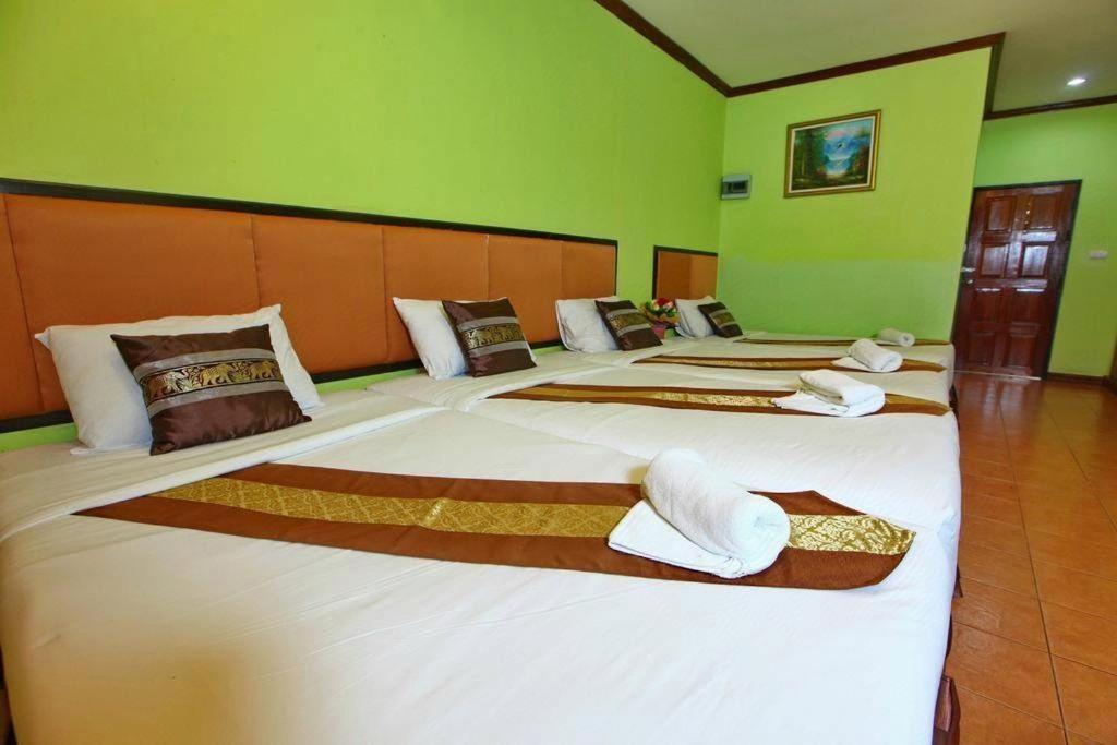 The Pine Resort Pathum Thani Exterior photo