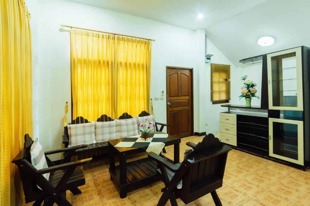The Pine Resort Pathum Thani Exterior photo