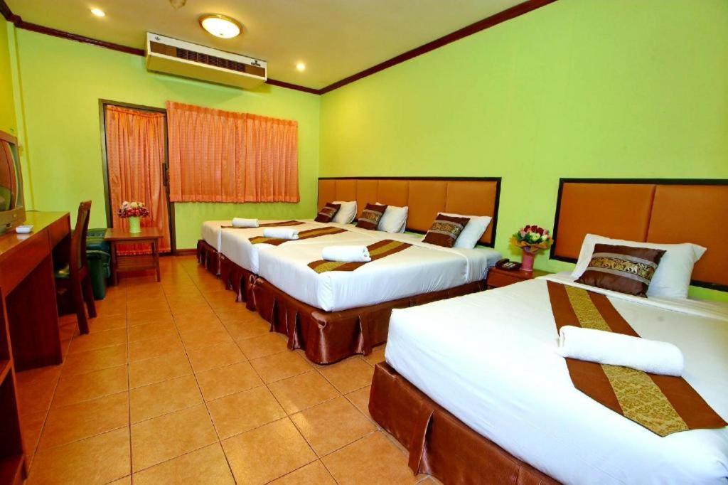 The Pine Resort Pathum Thani Exterior photo